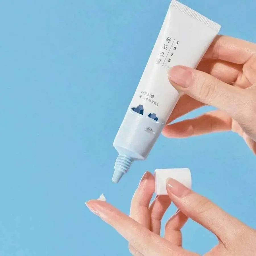 Round-Lab-1025-Dokdo-Eye-Cream-3.webp
